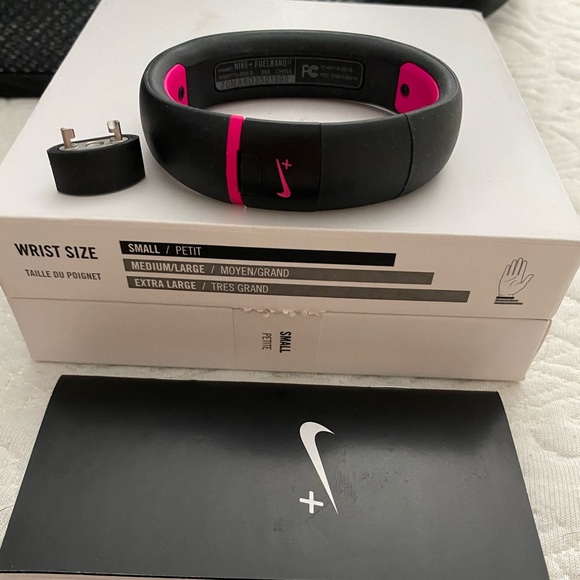 Nike + FuelBand Pink - Picture 5 of 5